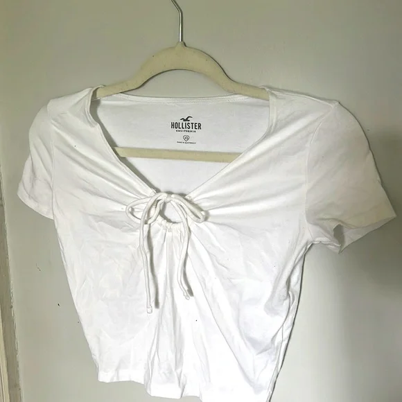 White Hollister XS tee - Picture 1 of 3